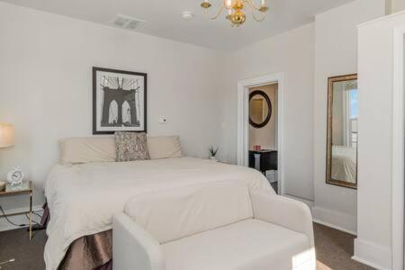 Studio W King Bed Walking Distance To Beach & Shops مدينة ميتشيغان المظهر الخارجي الصورة
